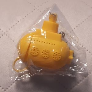 NWOT - Yellow Submarine Tea Infuser